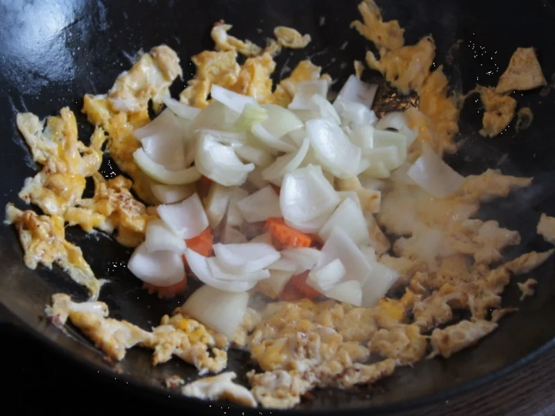 Hähnchenbrustfiletwürfel im Bierteig mit Chinesischen Nudeln und Gemüse - Rezept - Bild Nr. 11