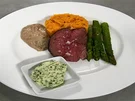 Rezept: Straußensteak in Cognac-Rahmsoße mit Süßkartoffel-Püree und grünem Spargel Bild Nr. 2 Straußensteak in Cognac-Rahmsoße mit Süßkartoffel-Püree und grünem Spargel - Rezept - Bild Nr. 2
