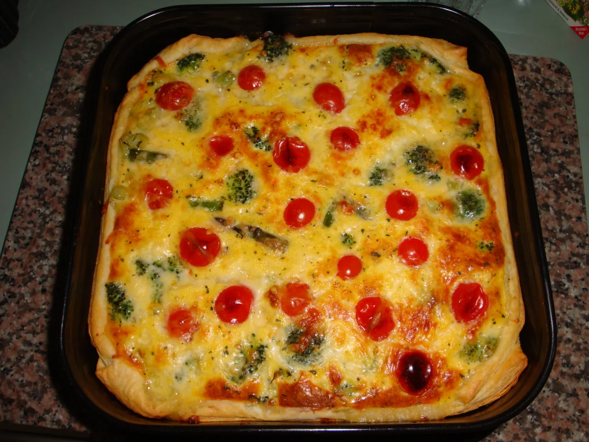 Broccoli-Spargel-Quiche mit Kirschtomaten - Rezept - Bild Nr. 29