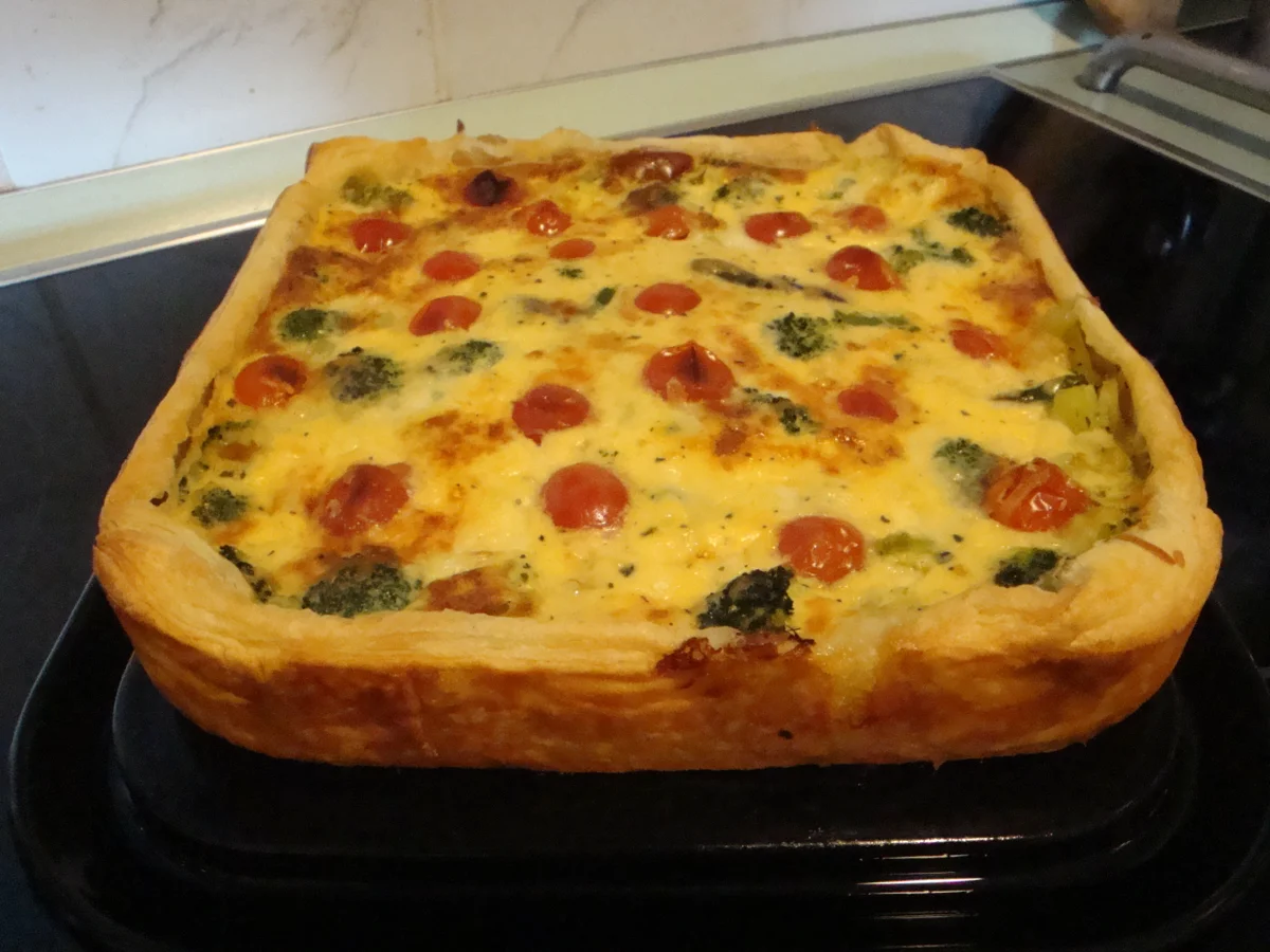 Broccoli-Spargel-Quiche mit Kirschtomaten - Rezept - Bild Nr. 28