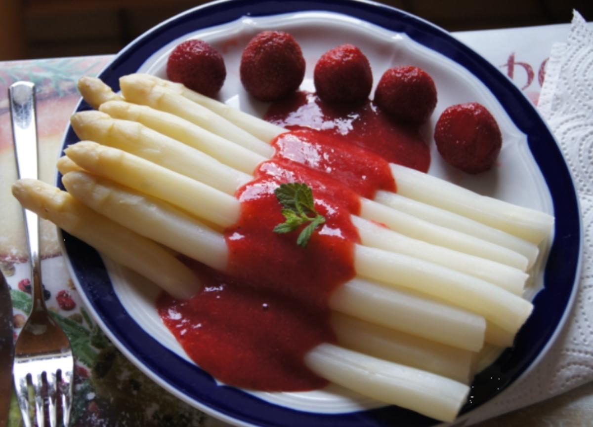 Bilder für Erdbeerspargel ( Eine leckere und ungewöhnliche Sommerversion ! ) - Rezept