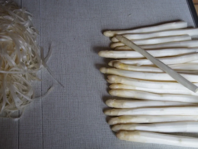 Rezept: Erdbeerspargel Bild Nr. 27 Erdbeerspargel - Rezept - Bild Nr. 27