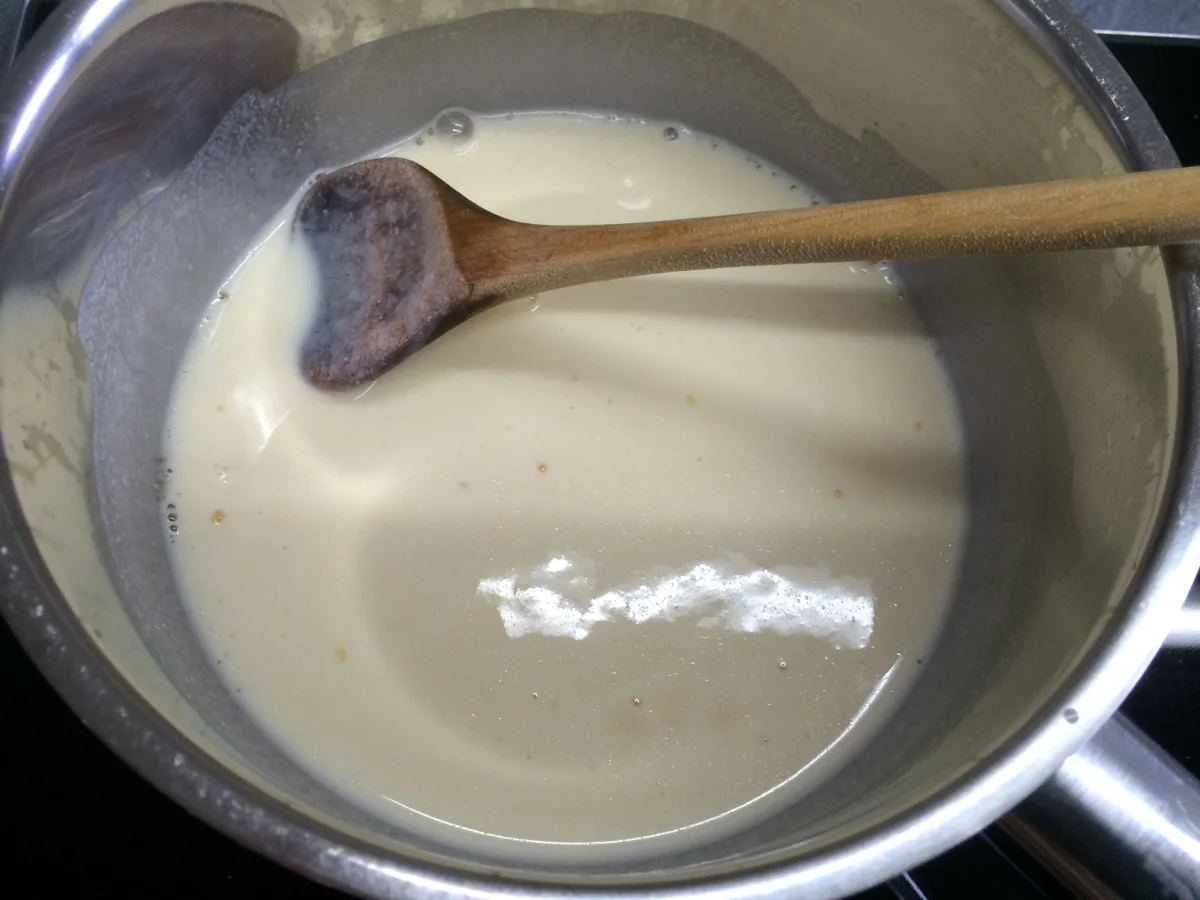 Rezept: Spargelgratin mit dreierlei Käse und getrockneten Tomaten Bild Nr. 17 Spargelgratin mit dreierlei Käse und getrockneten Tomaten - Rezept - Bild Nr. 17