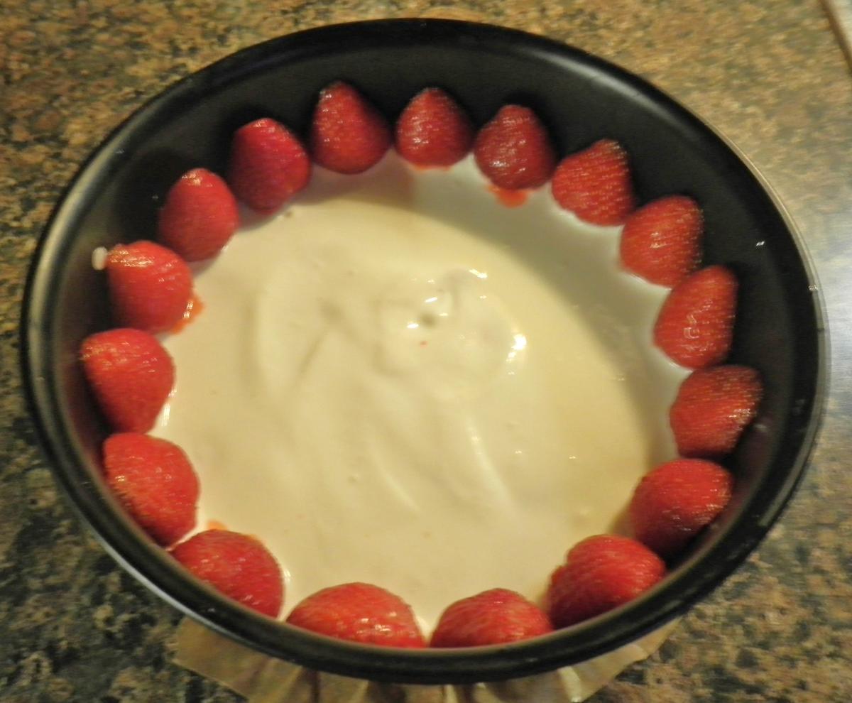Kleine Erdbeer - Quarksahne - Torte - Rezept - Bild Nr. 35