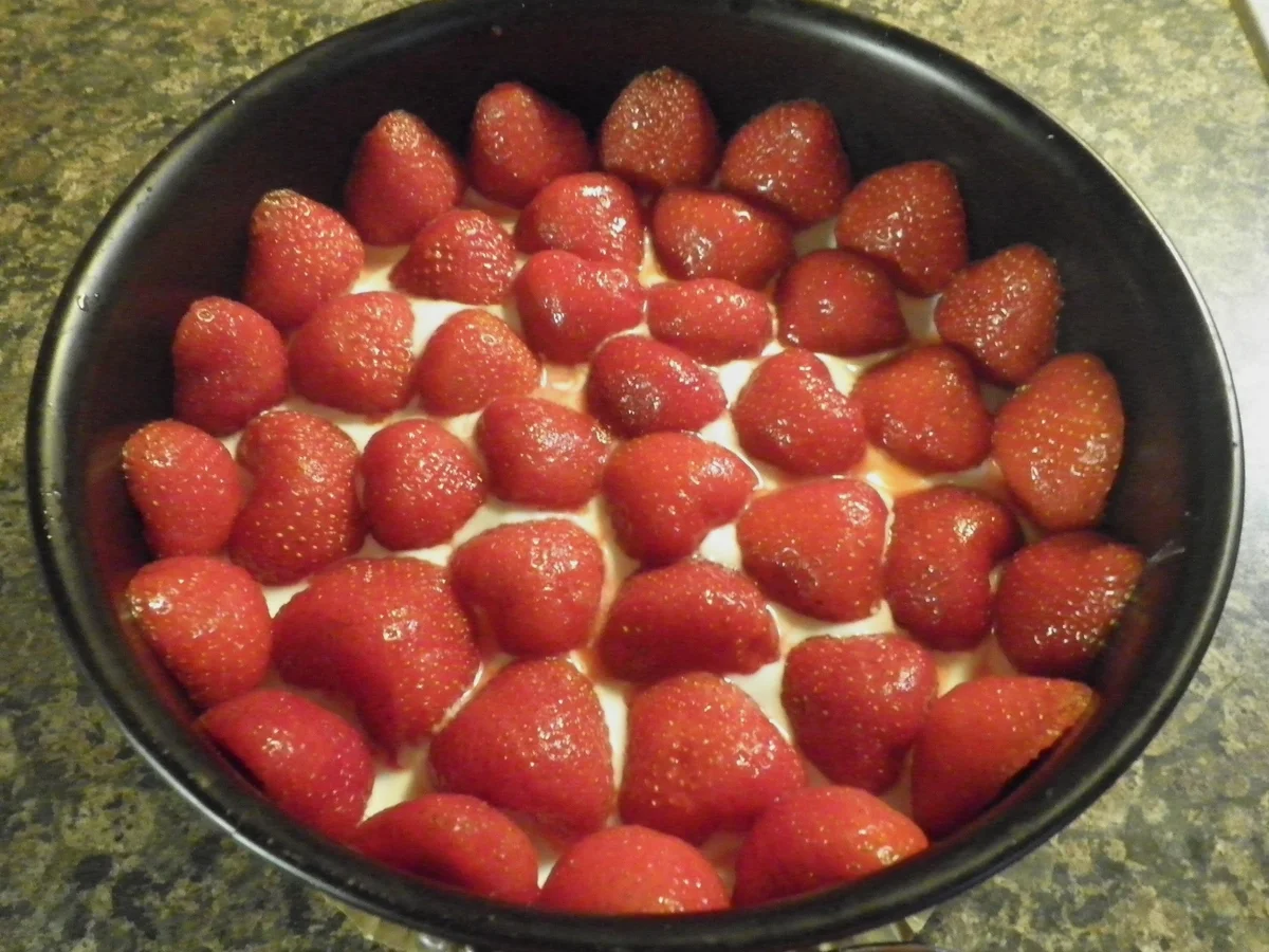 Kleine Erdbeer - Quarksahne - Torte - Rezept - Bild Nr. 36