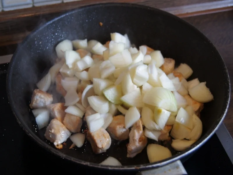 Hähnchenbrustfilet-Gulasch mit Pellkartoffeln - Rezept - Bild Nr. 27
