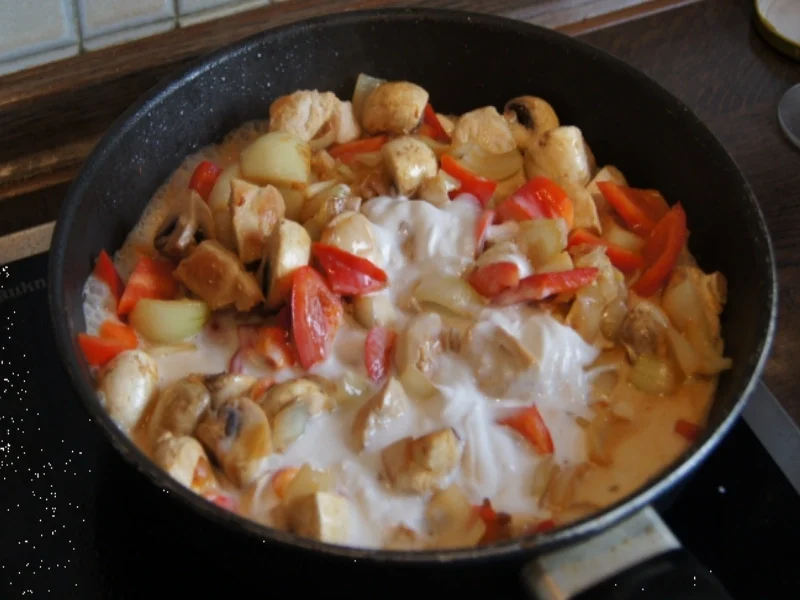 Hähnchenbrustfilet-Gulasch mit Pellkartoffeln - Rezept - Bild Nr. 38