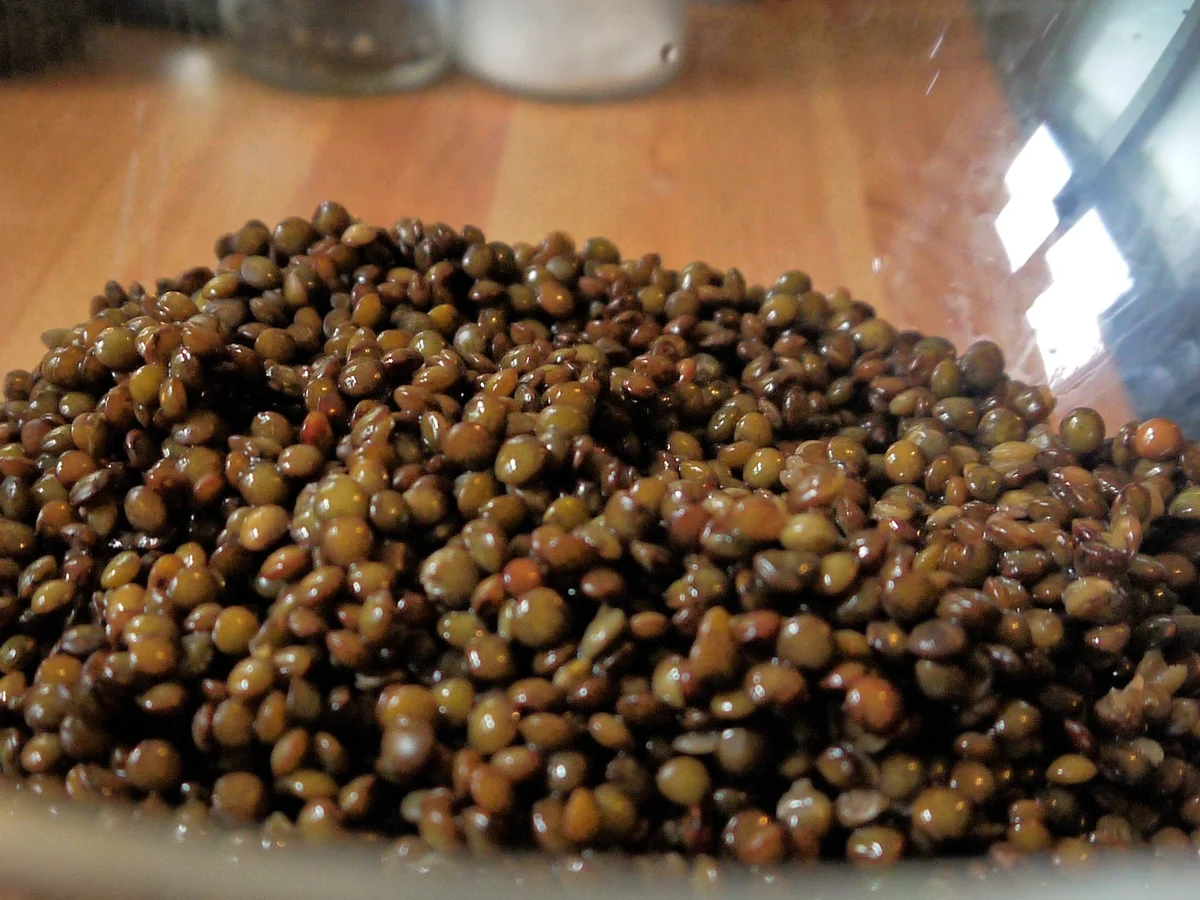 Rezept: Pikanter Linsensalat mit Hähnchenbrust Bild Nr. 3 Pikanter Linsensalat mit Hähnchenbrust - Rezept - Bild Nr. 3