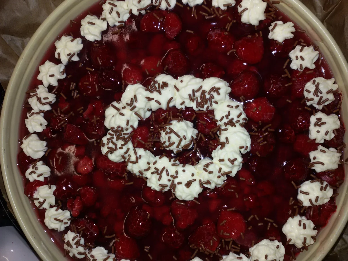 Rezept: Himbeer Torte Bild Nr. 32 Himbeer Torte - Rezept - Bild Nr. 32