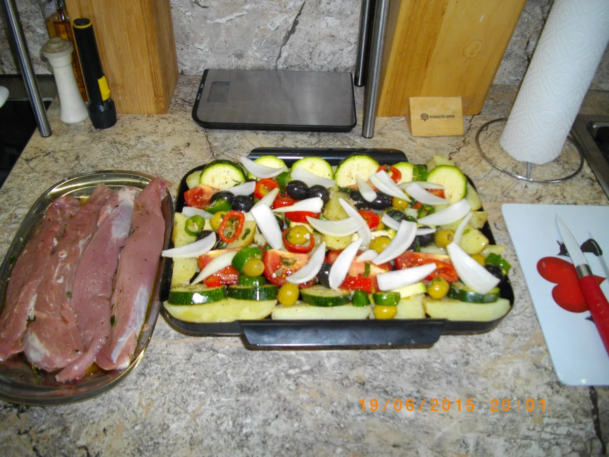 Spanferkelfilets auf Grillgemüse im Kugelgrill - Rezept - Bild Nr. 30