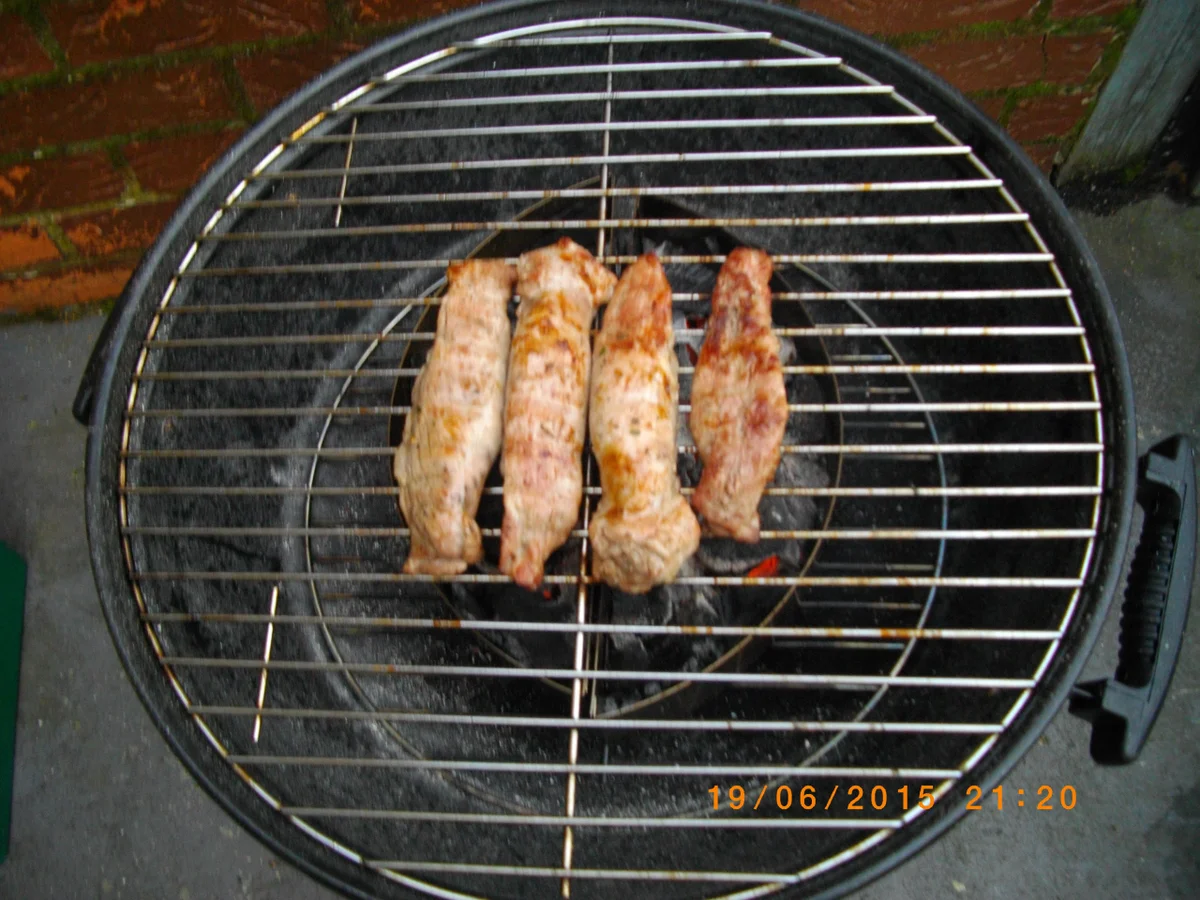 Spanferkelfilets auf Grillgemüse im Kugelgrill - Rezept - Bild Nr. 32