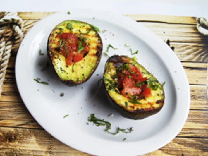 Grillsaison-Gegrillte Avocado - Rezept