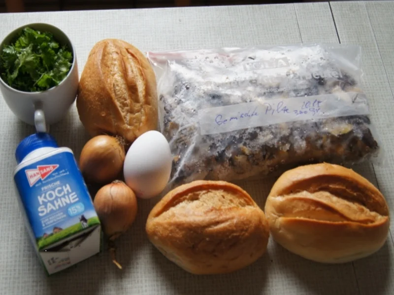 Rezept: Semmelknödel mit selbst gesammelten Waldrahmpilzen Bild Nr. 45 Semmelknödel mit selbst gesammelten Waldrahmpilzen - Rezept - Bild Nr. 45