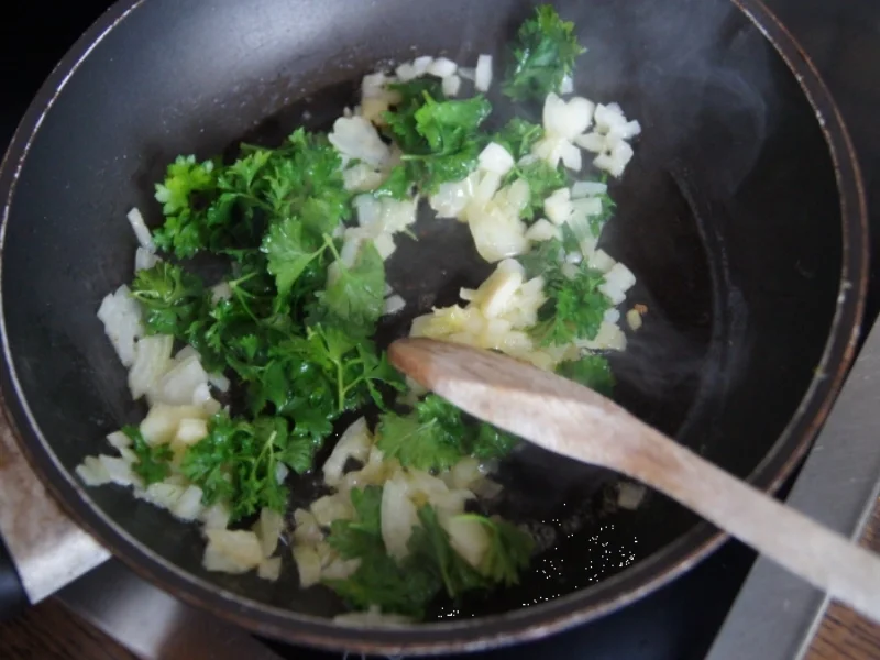 Rezept: Semmelknödel mit selbst gesammelten Waldrahmpilzen Bild Nr. 43 Semmelknödel mit selbst gesammelten Waldrahmpilzen - Rezept - Bild Nr. 43