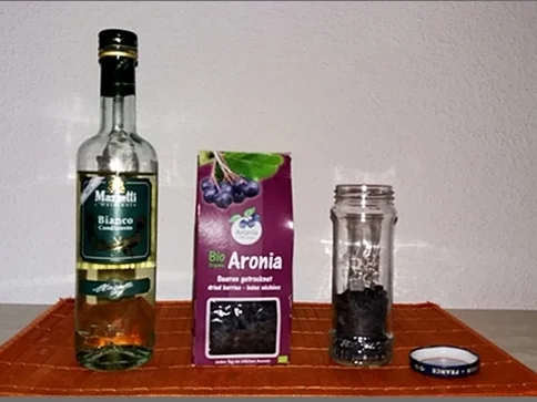 Aronia Essig selbst herstellen - Rezept - Bild Nr. 4