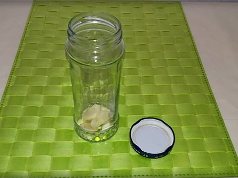 Rezept: Schwarzer Sesam- Knoblauch Essig selbst gemacht Bild Nr. 44 Schwarzer Sesam- Knoblauch Essig selbst gemacht - Rezept - Bild Nr. 44