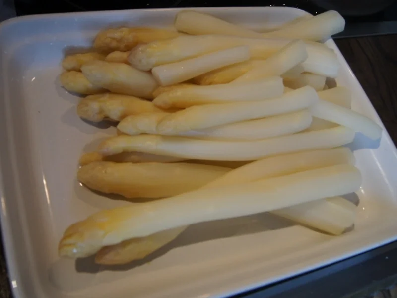 Spargel mit Rinderfilet und Kartoffelpilzen - Rezept - Bild Nr. 44