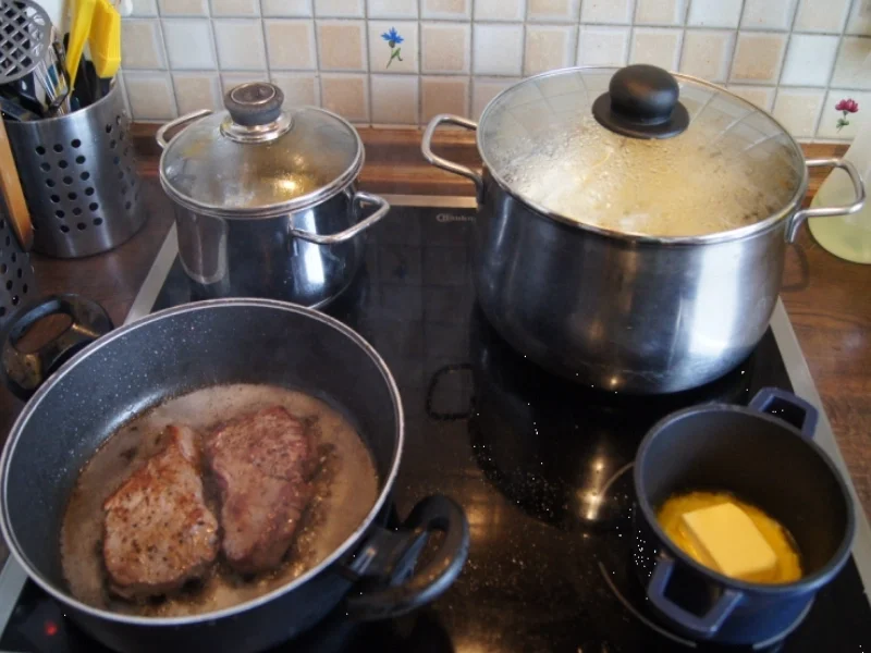 Spargel mit Rinderfilet und Kartoffelpilzen - Rezept - Bild Nr. 56