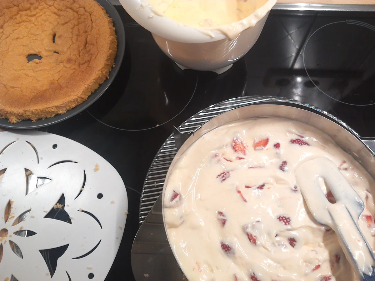 Rezept: Erdbeertorte mit Zitronencreme Bild Nr. 47 Erdbeertorte mit Zitronencreme - Rezept - Bild Nr. 47