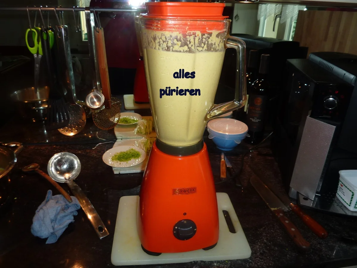 Rezept: Erdnuss Suppe " à la Robert " Bild Nr. 71 Erdnuss Suppe " à la Robert " - Rezept - Bild Nr. 71