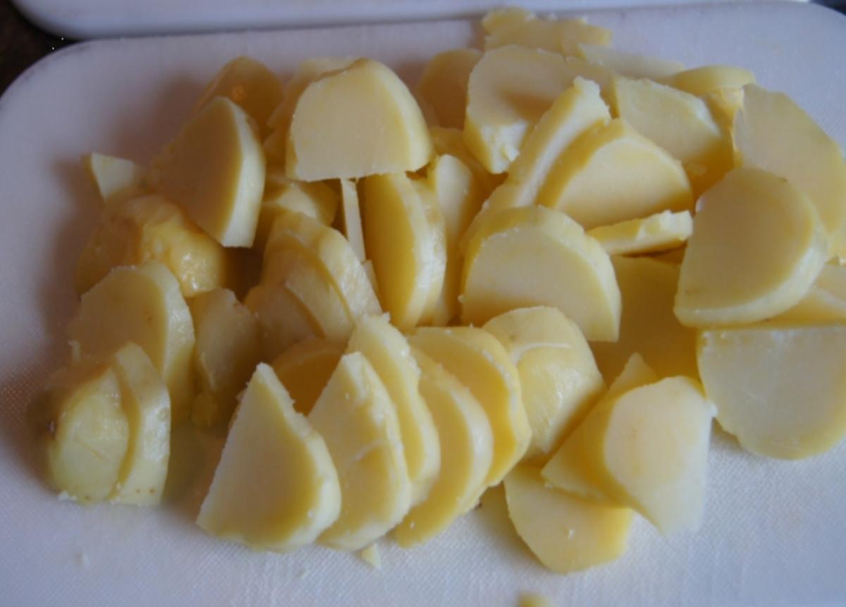 Bratheringsfilet mit pikanten Bratkartoffeln und Rote Bete - Rezept - Bild Nr. 3