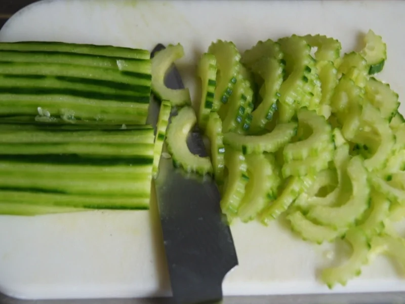 Rotbarsch-Filet mit Chinesischen-Gurkensalat und Rosmarin-Kartoffeln - Rezept - Bild Nr. 72