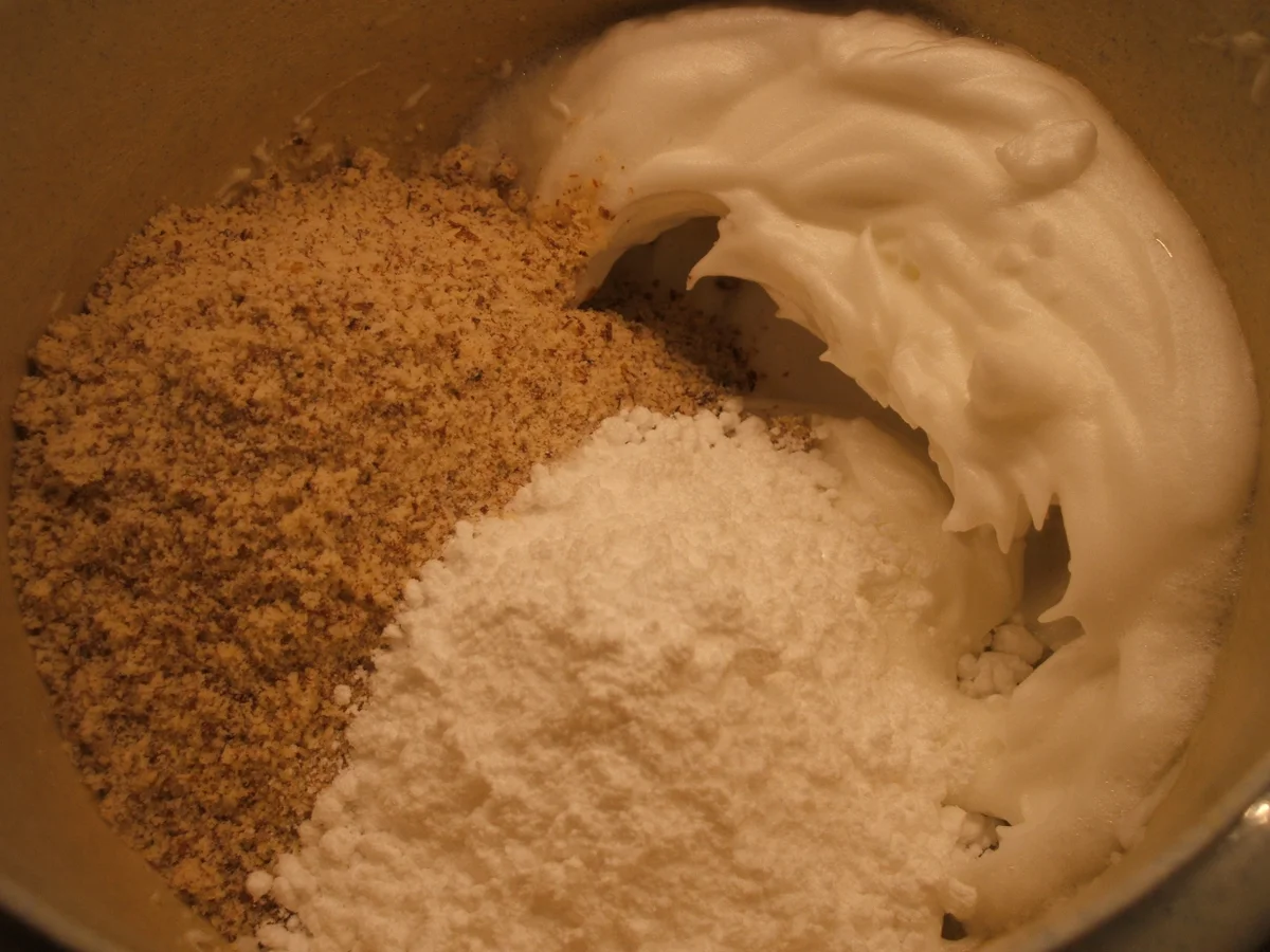 Rezept: Dessert: Semifreddo - Eisgekühlte Schichttorte aus der Emilia-Romagna Bild Nr. 73 Dessert: Semifreddo - Eisgekühlte Schichttorte aus der Emilia-Romagna - Rezept - Bild Nr. 73