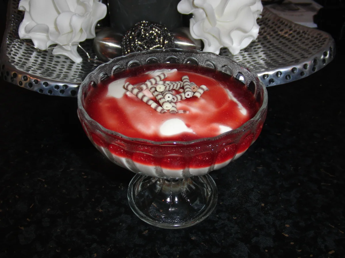 Rezept: PARTY DESSERT: BAILEYS - CREME Bild Nr. 98 PARTY DESSERT: BAILEYS - CREME - Rezept - Bild Nr. 98