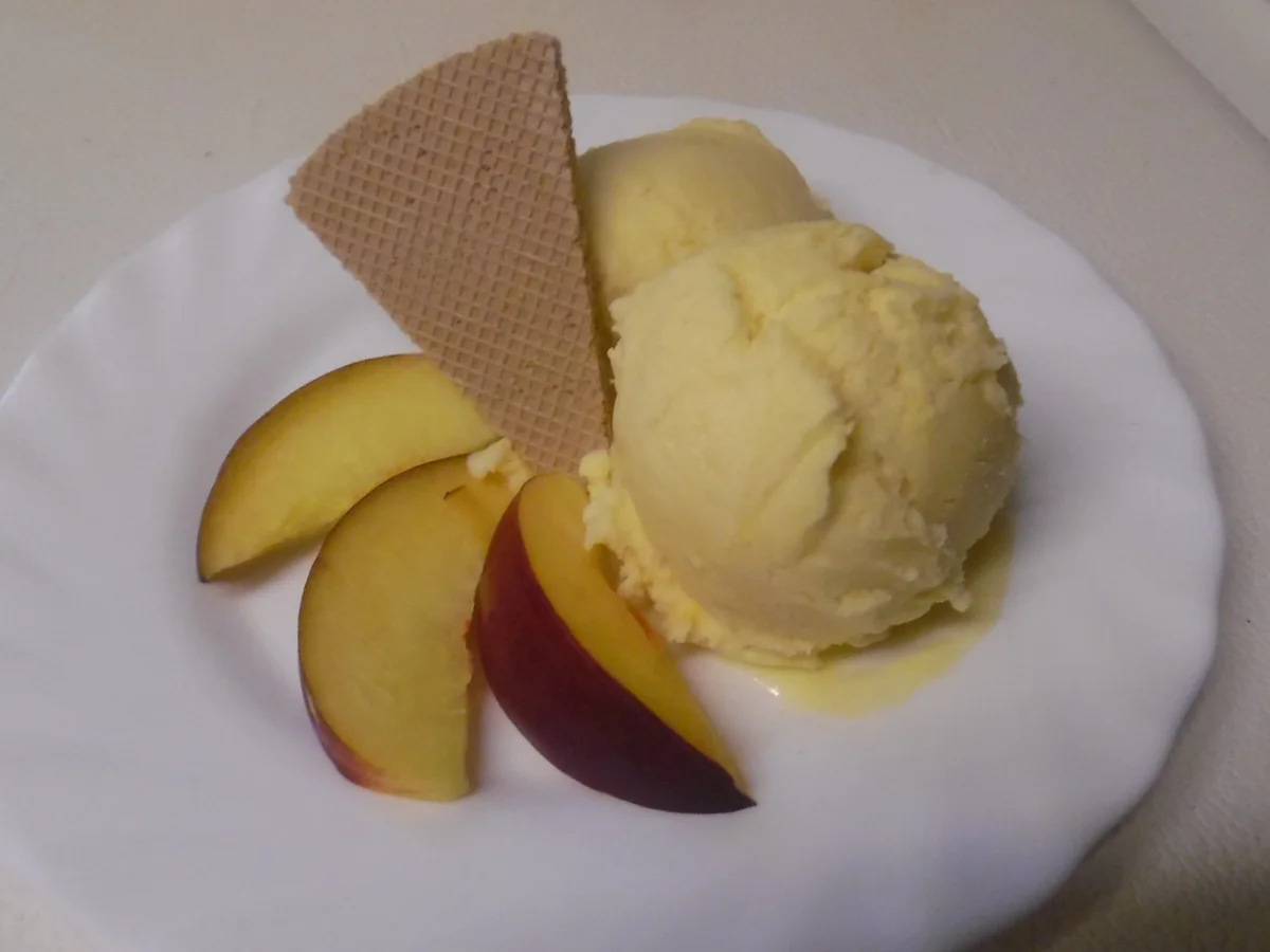 Rezept: Aprikosen-Sahne-Eis Aprikosen-Sahne-Eis - Rezept