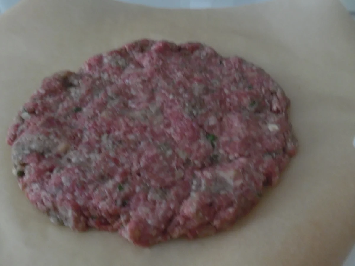 Rezept: Hackfleisch-"Bombe" bolognese Bild Nr. 103 Hackfleisch-"Bombe" bolognese - Rezept - Bild Nr. 103