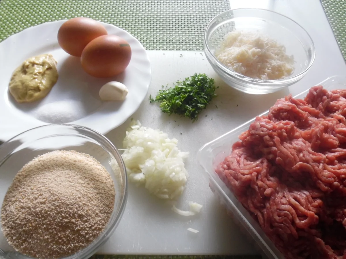 Rezept: Hackfleisch-"Bombe" bolognese Bild Nr. 99 Hackfleisch-"Bombe" bolognese - Rezept - Bild Nr. 99