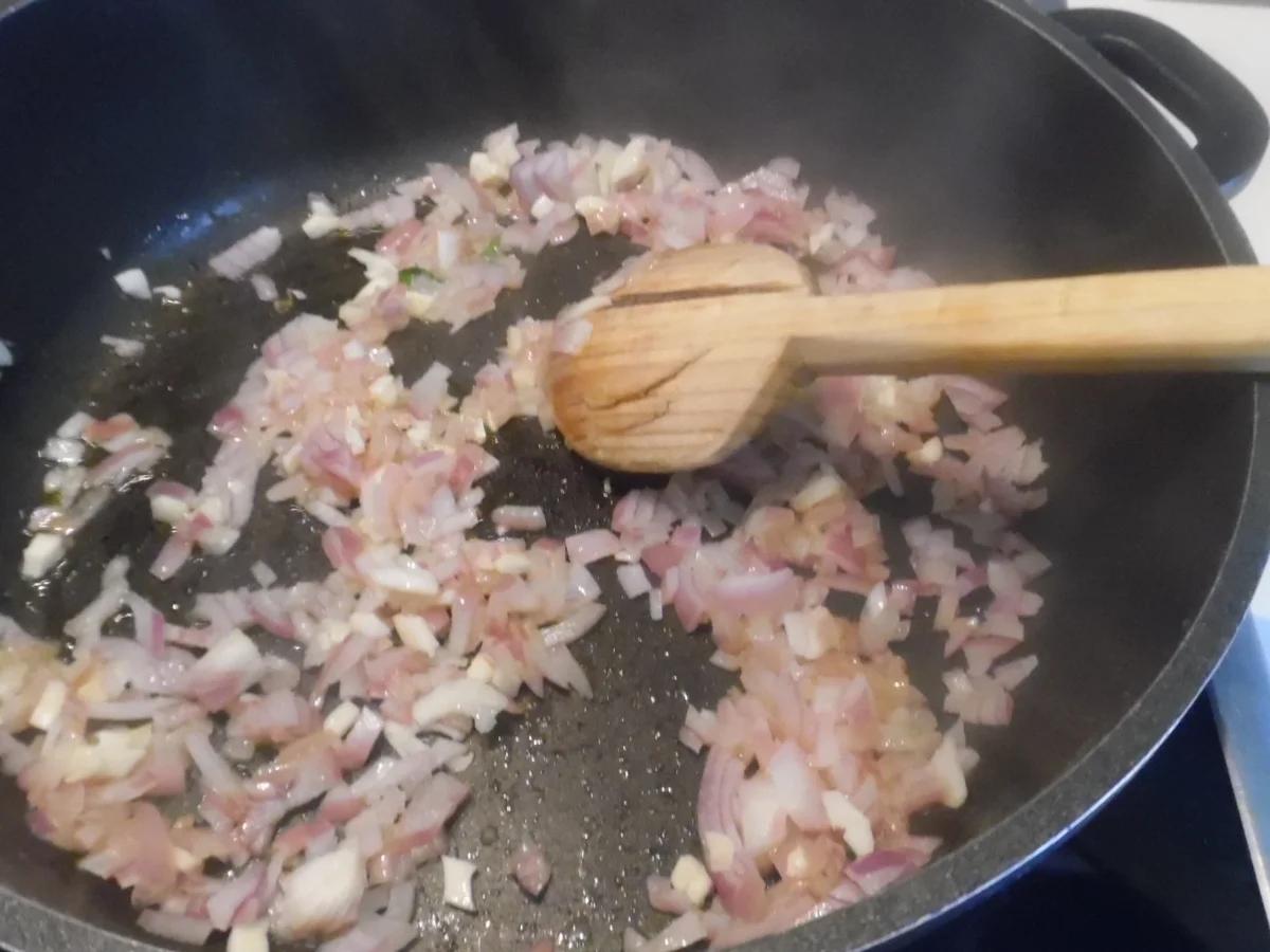 Rezept: Hackfleisch-"Bombe" bolognese Bild Nr. 115 Hackfleisch-"Bombe" bolognese - Rezept - Bild Nr. 115