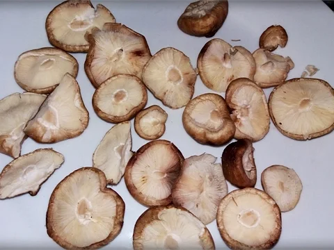 Rezept: Tom Yam Gai Soup Bild Nr. 105 Tom Yam Gai Soup - Rezept - Bild Nr. 105