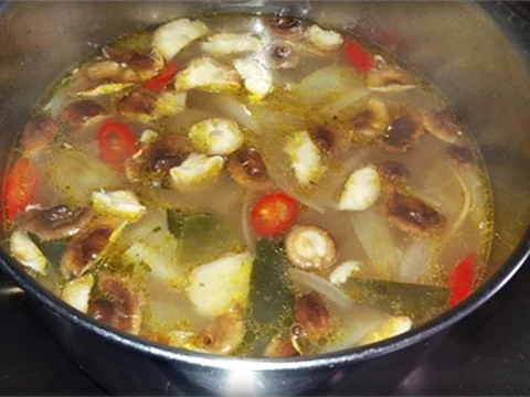 Rezept: Tom Yam Gai Soup Bild Nr. 106 Tom Yam Gai Soup - Rezept - Bild Nr. 106