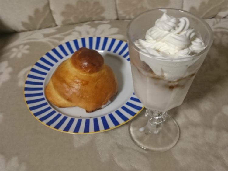 Granita Alla Mandorla Con Panna E Brioche Rezept Kochbar De