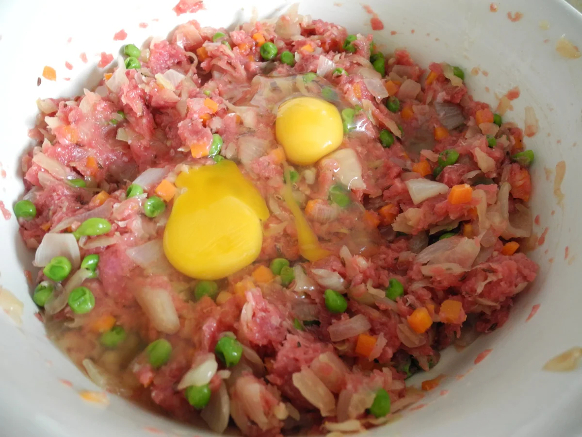 Rezept: Hack - Kuchen auf Salat Bild Nr. 104 Hack - Kuchen auf Salat - Rezept - Bild Nr. 104