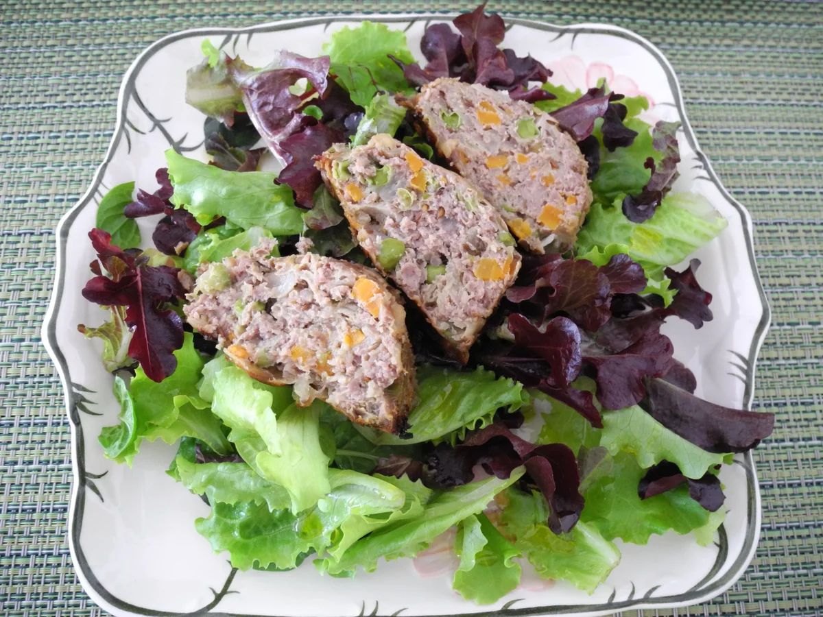 Rezept: Hack - Kuchen auf Salat Bild Nr. 106 Hack - Kuchen auf Salat - Rezept - Bild Nr. 106