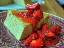 Lakritz-Ricotta-Kuchen mit Limoncello-Erdbeeren - Rezept