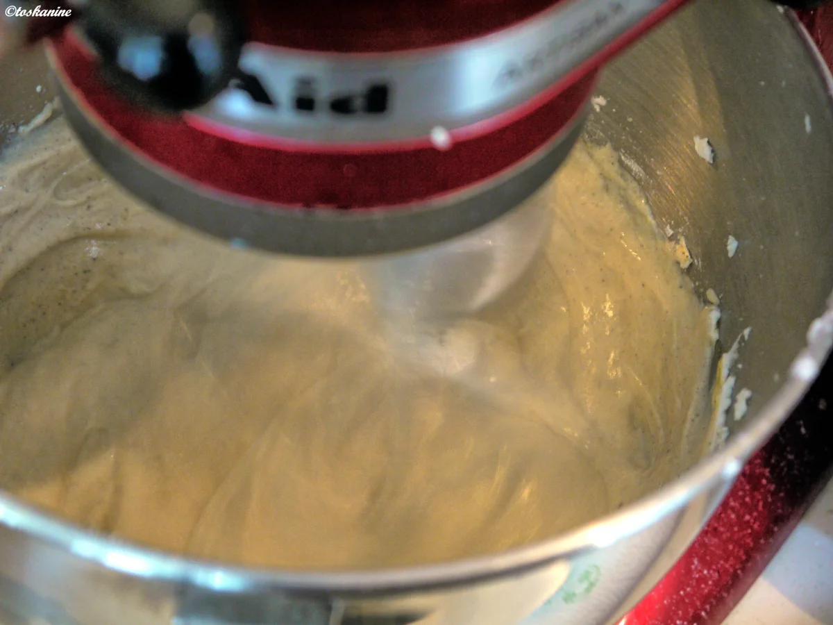 Lakritz-Ricotta-Kuchen mit Limoncello-Erdbeeren - Rezept - Bild Nr. 7