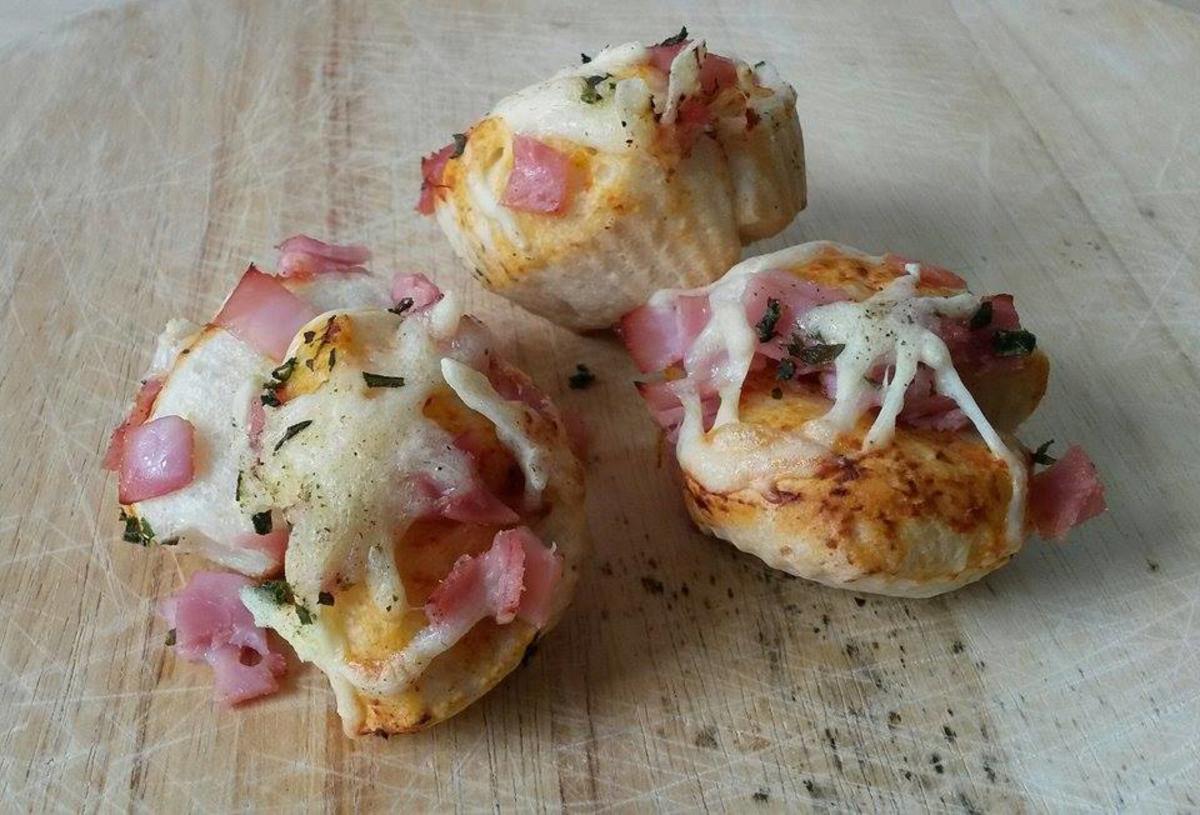 Pizza Muffins / Brötchen variabel - Rezept - kochbar.de
