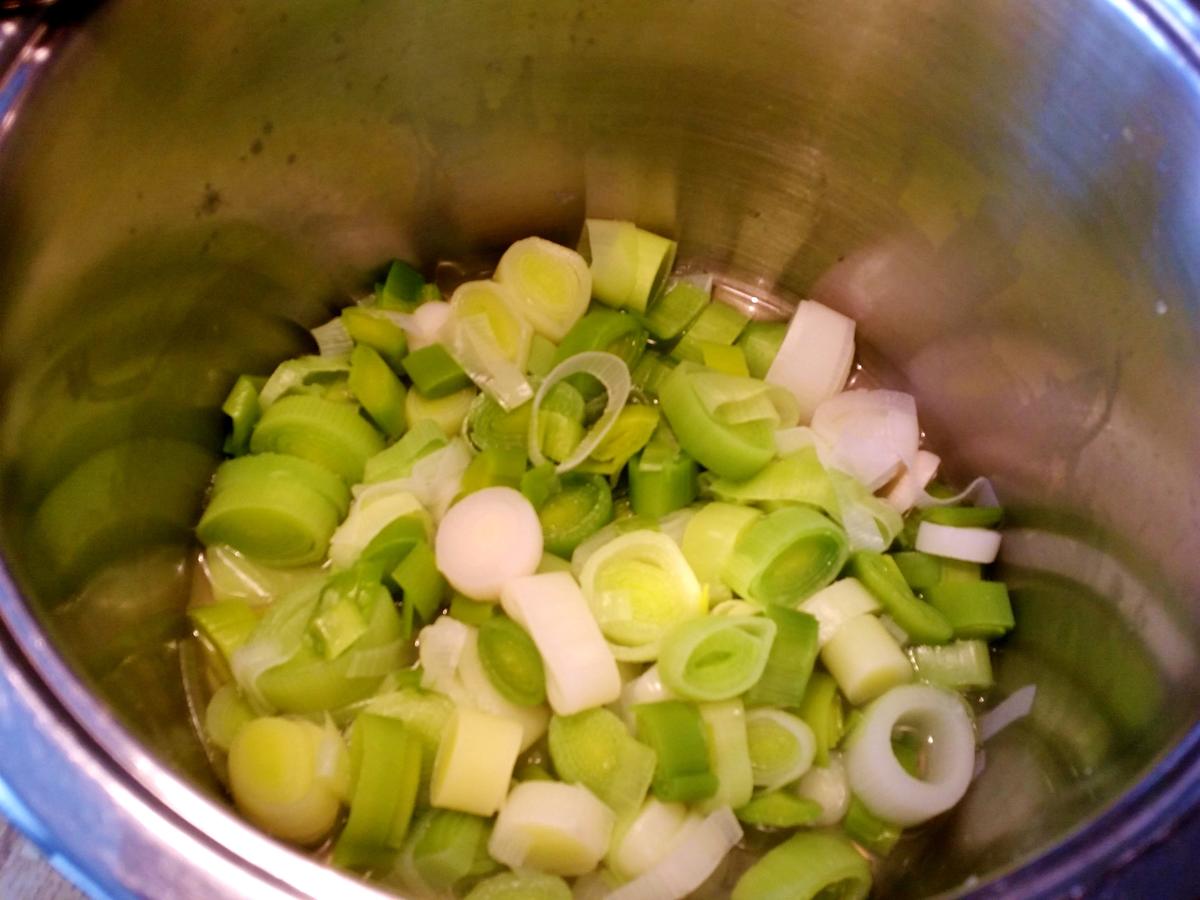 Lauchsuppe mit Rinderhack und Käse - einfach - von mimi