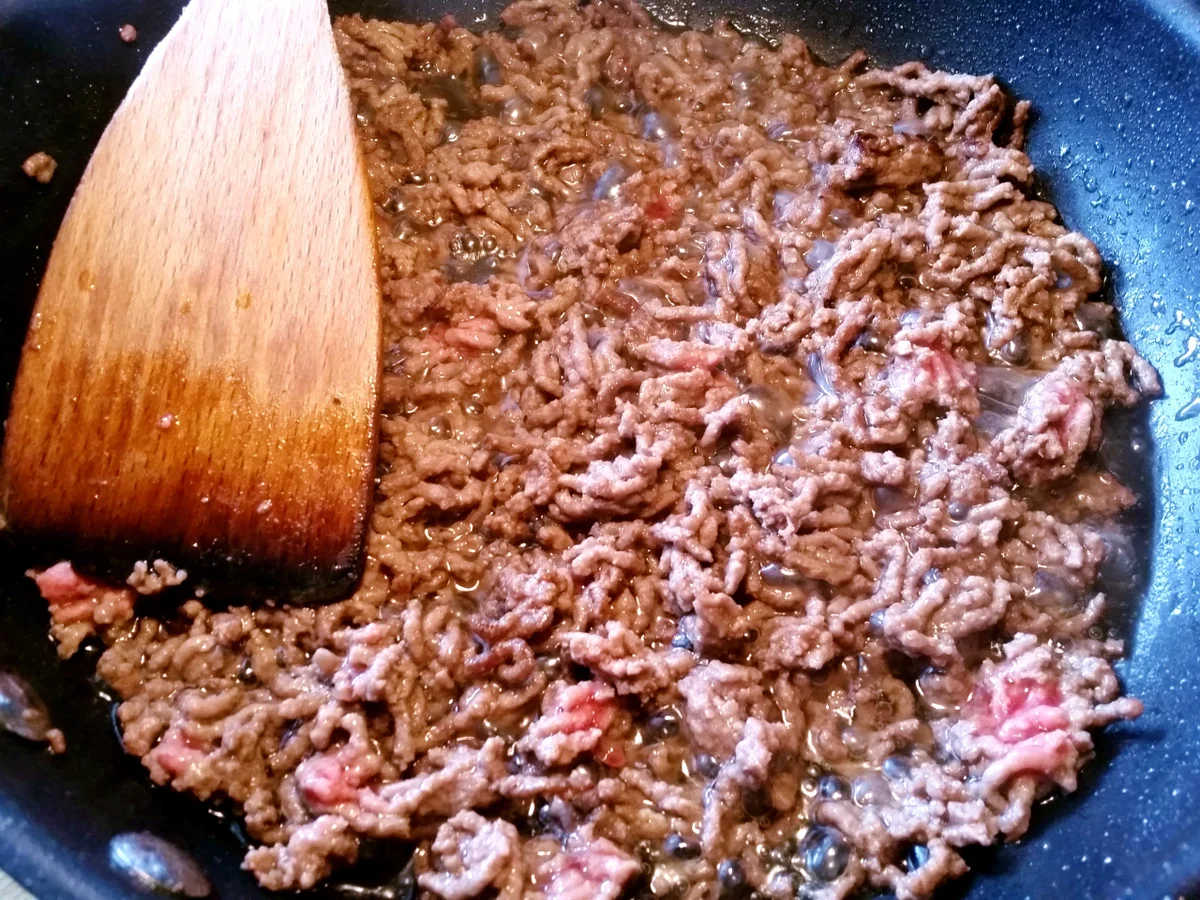 Rezept: Lauchsuppe mit Rinderhack und Käse Lauchsuppe mit Rinderhack und Käse - Rezept