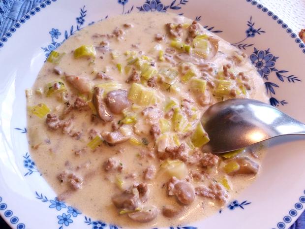 Lauchsuppe mit Rinderhack und Käse - Rezept - kochbar.de