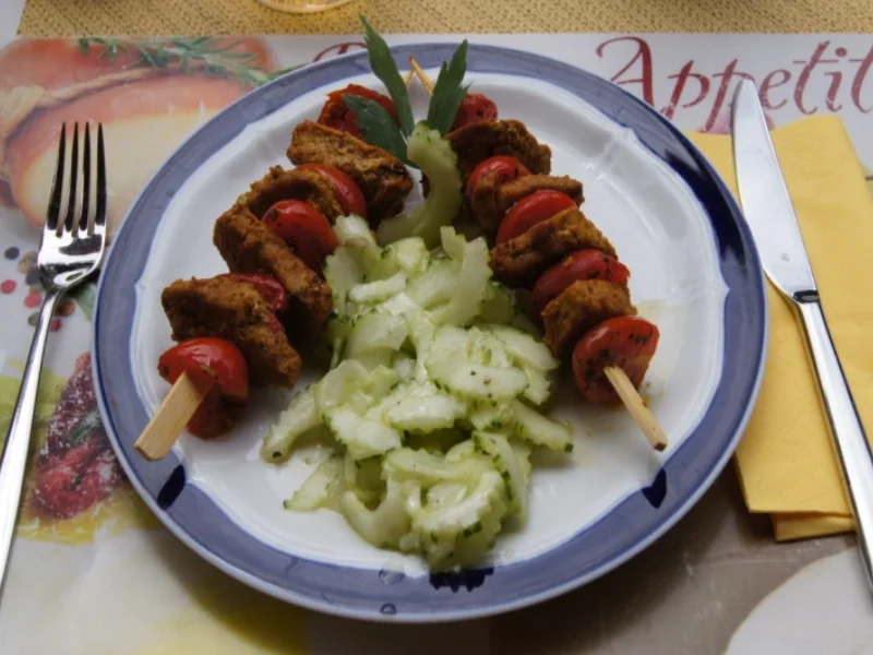 Schweinefiletspieße mit chinesischen Gurkensalat - Rezept - Bild Nr. 42
