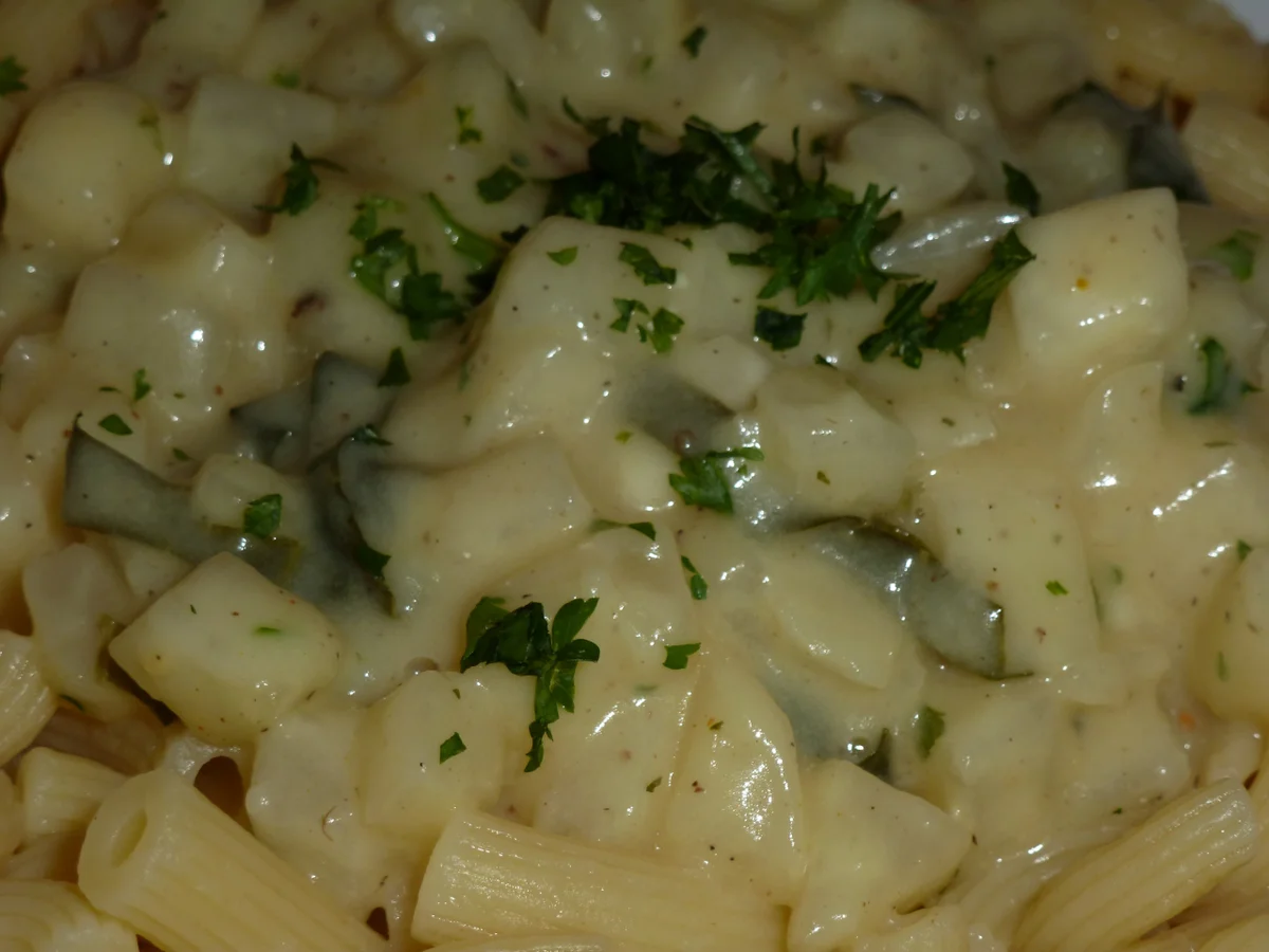 Rezept: Kohlrabi-Parmesan-Soße mit Pasta Bild Nr. 2 Kohlrabi-Parmesan-Soße mit Pasta - Rezept - Bild Nr. 2