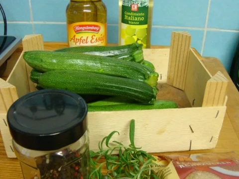 Rezept: eingelegte Zucchini Sticks Bild Nr. 2 eingelegte Zucchini Sticks - Rezept - Bild Nr. 2