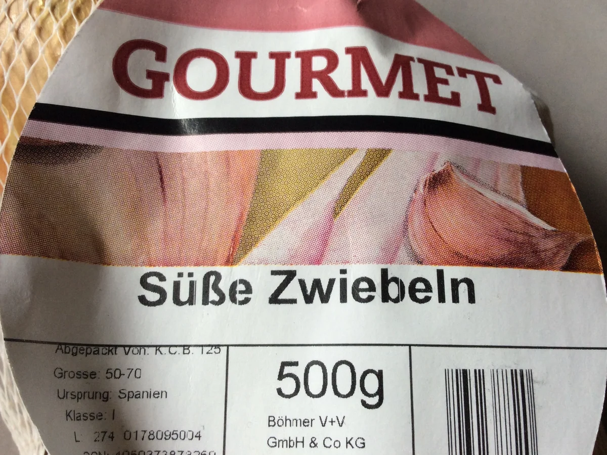 Tomaten-Nektarinen-Salat mit Käse und Walnussdressing - Rezept - Bild Nr. 5