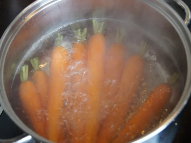 Hähnchen Chicken Chips mit karamellisierten Möhren - Rezept - Bild Nr. 8