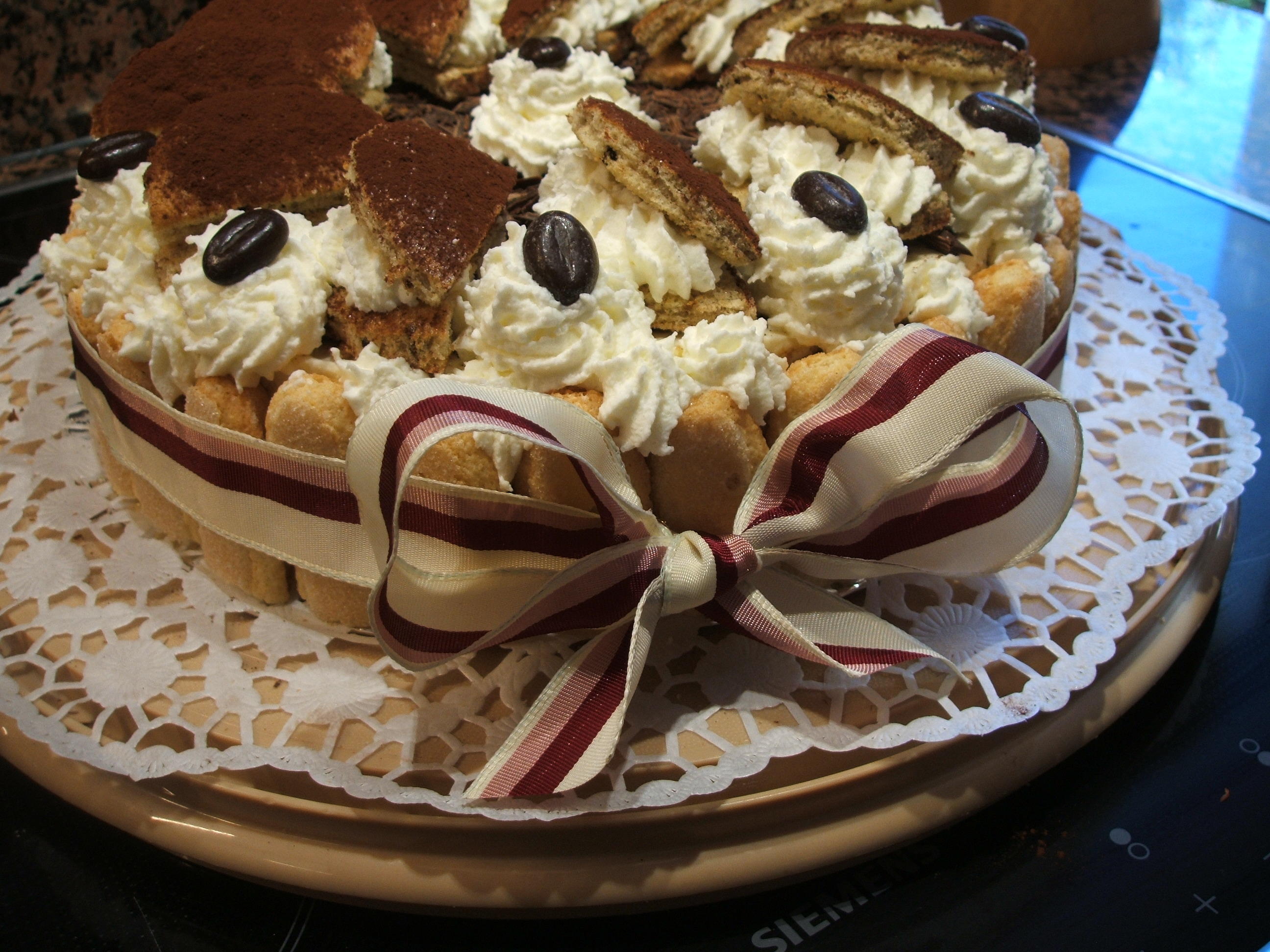 Bilder für Backen: Tiramisu(ähnliche)torte - Rezept