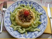 Flickerklops mit Kartoffelstampf und chinesischen Gurkensalat - Rezept